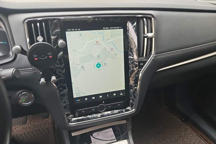 Used Roewe i6 New Energy 2017 45T Hybrid Connect & Smart Enjoyment Edition Audio And AC Panel