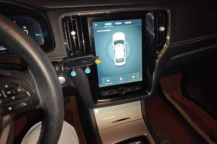 Used Roewe i6 New Energy 2017 45T Hybrid Connect & Smart Enjoyment Edition Audio And AC Panel