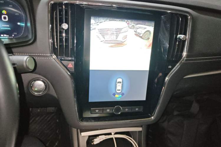Used Roewe i6 New Energy 2017 45T Hybrid Connect & Smart Enjoyment Edition Audio And AC Panel
