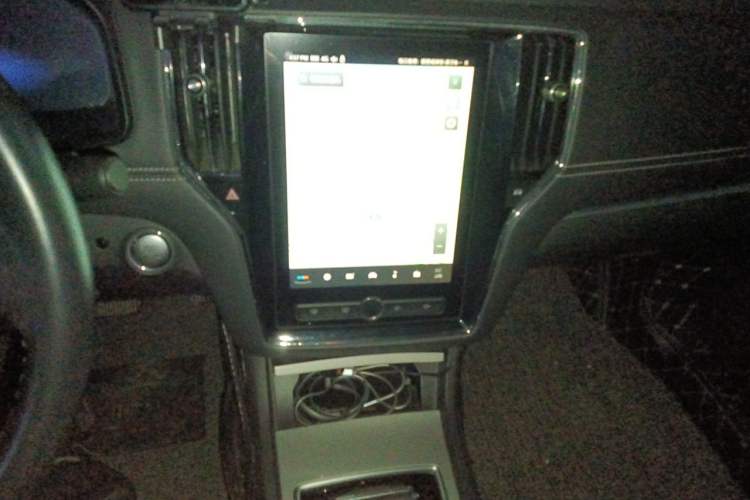 Used Roewe i6 New Energy 2017 45T Hybrid Connect & Smart Enjoyment Edition Audio And AC Panel