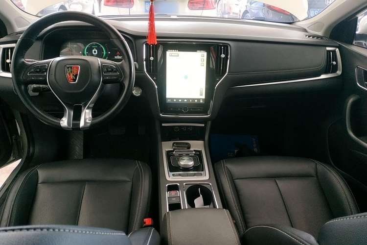 Used Roewe i6 New Energy 2017 45T Hybrid Connect & Smart Enjoyment Edition Center Console