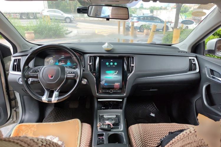 Used Roewe i6 New Energy 2017 45T Hybrid Connect & Smart Enjoyment Edition Center Console