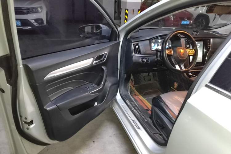 Used Roewe i6 New Energy 2017 45T Hybrid Connect & Smart Enjoyment Edition Driver Seat
