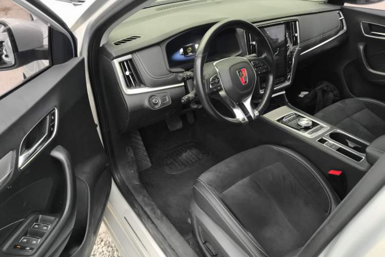 Used Roewe i6 New Energy 2017 45T Hybrid Connective Smart Luxury Edition Driver Seat