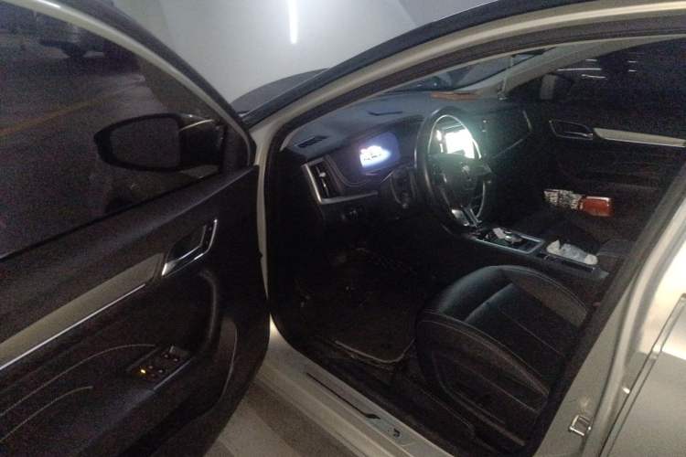 Used Roewe i6 New Energy 2017 45T Hybrid Connect & Smart Enjoyment Edition Driver Seat