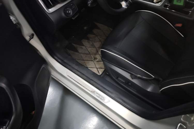 Used Roewe i6 New Energy 2017 45T Hybrid Connect & Smart Enjoyment Edition Driver Seat