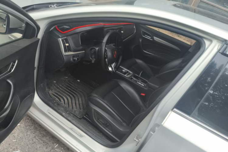 Used Roewe i6 New Energy 2017 45T Hybrid Connect & Smart Enjoyment Edition Driver Seat