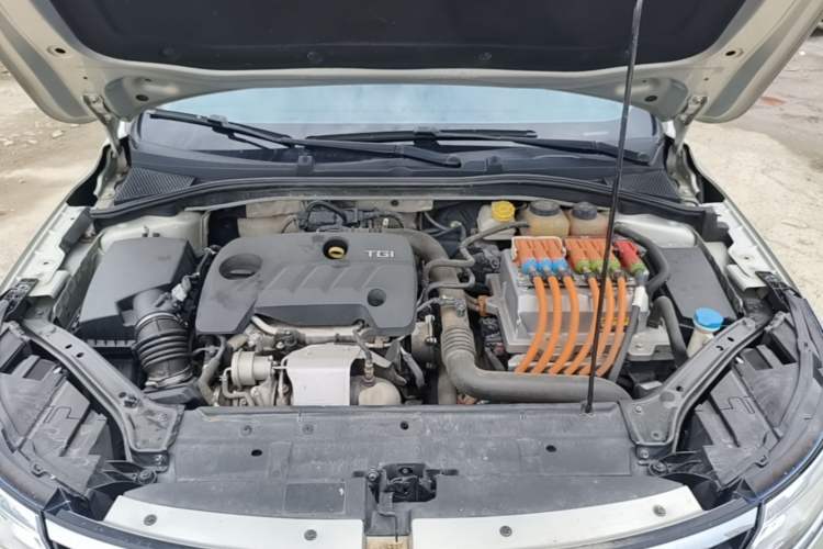 Used Roewe i6 New Energy 2017 45T Hybrid Connect & Smart Enjoyment Edition Engine Bay