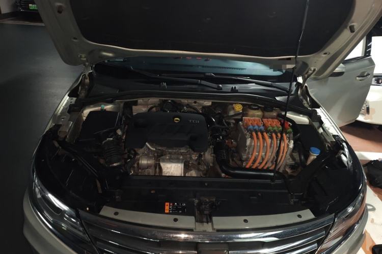 Used Roewe i6 New Energy 2017 45T Hybrid Connect & Smart Enjoyment Edition Engine Bay