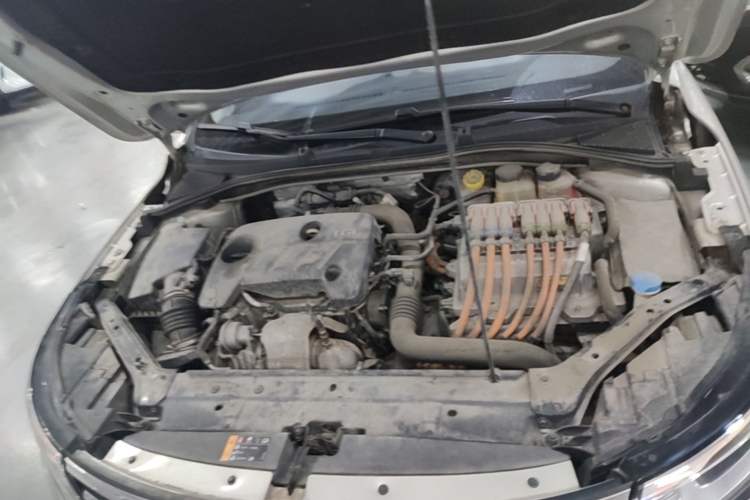 Used Roewe i6 New Energy 2017 45T Hybrid Connect & Smart Enjoyment Edition Engine Bay