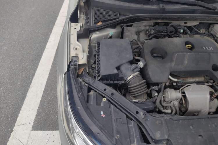 Used Roewe i6 New Energy 2017 45T Hybrid Connect & Smart Enjoyment Edition Engine Bay Right