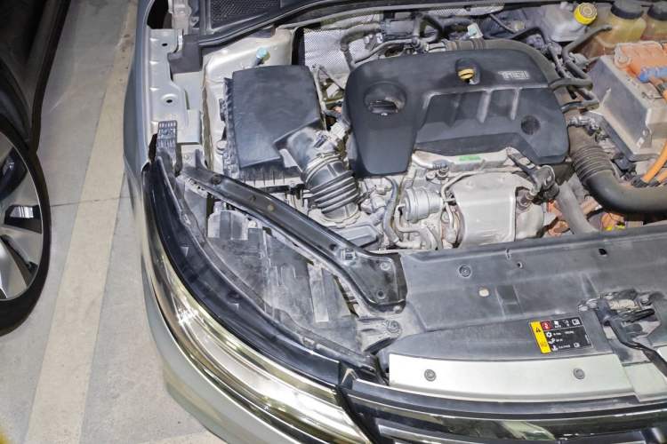 Used Roewe i6 New Energy 2017 45T Hybrid Connect & Smart Enjoyment Edition Engine Bay Right