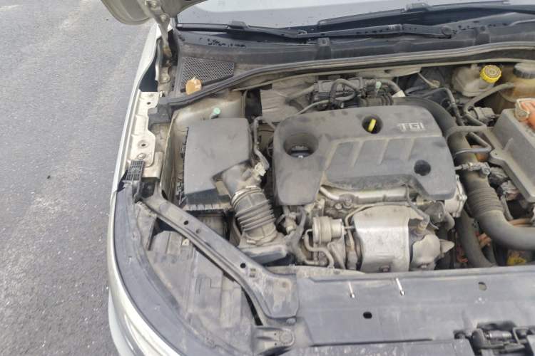 Used Roewe i6 New Energy 2017 45T Hybrid Connect & Smart Enjoyment Edition Engine Bay Right