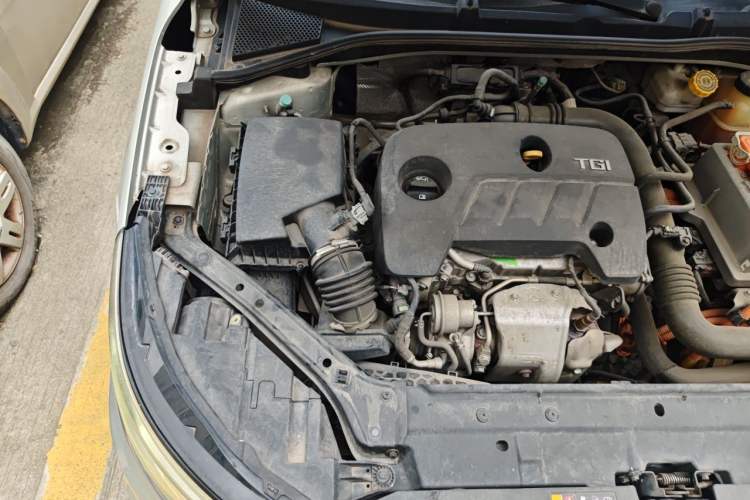 Used Roewe i6 New Energy 2017 45T Hybrid Connect & Smart Enjoyment Edition Engine Bay Right