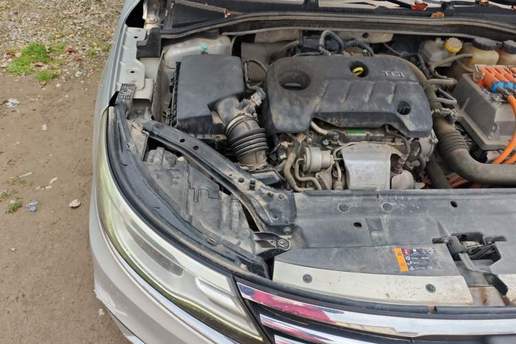Used Roewe i6 New Energy 2017 45T Hybrid Connect & Smart Enjoyment Edition Engine Bay Right