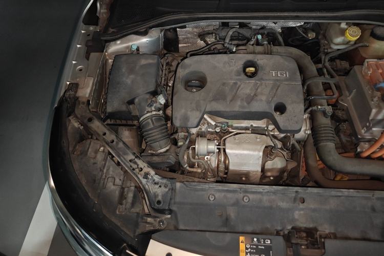Used Roewe i6 New Energy 2017 45T Hybrid Connect & Smart Enjoyment Edition Engine Bay Right