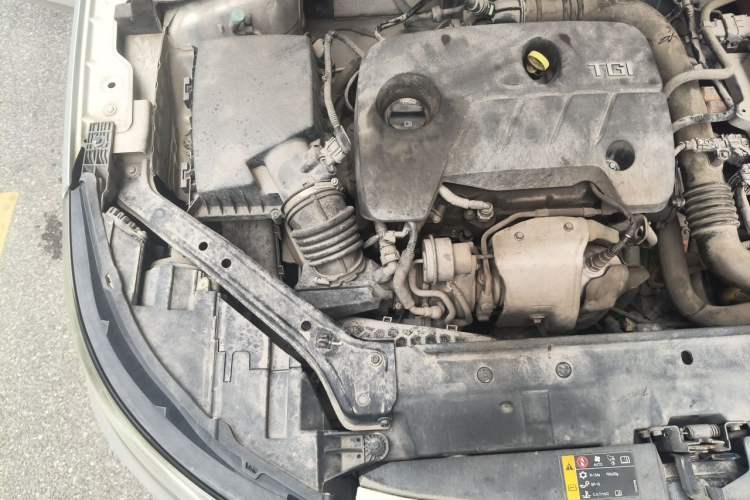 Used Roewe i6 New Energy 2017 45T Hybrid Connect & Smart Enjoyment Edition Engine Bay Right