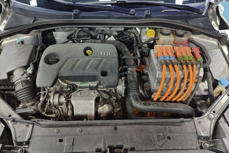 Used Roewe i6 New Energy 2017 45T Hybrid Connect & Smart Enjoyment Edition Engine Bay