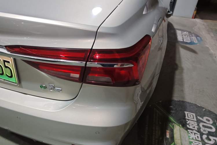 Used Roewe i6 New Energy 2017 45T Hybrid Connect & Smart Enjoyment Edition Exterior 3