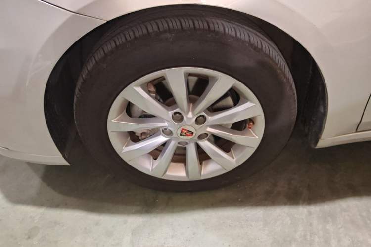 Used Roewe i6 New Energy 2017 45T Hybrid Connect & Smart Enjoyment Edition Exterior 4