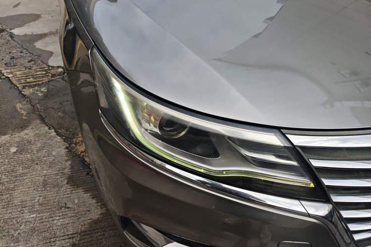 Used Roewe i6 New Energy 2017 45T Hybrid Connect & Smart Enjoyment Edition Exterior 6