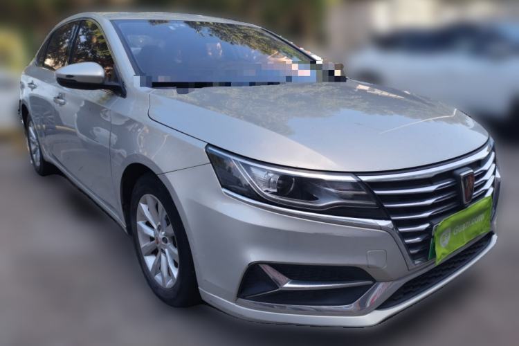 Used Roewe i6 New Energy 2017 45T Hybrid Connect & Smart Enjoyment Edition Front Right 45 Deg