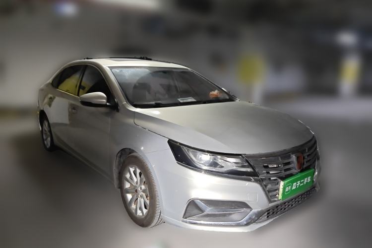Used Roewe i6 New Energy 2017 45T Hybrid Connect & Smart Enjoyment Edition Front Right 45 Deg