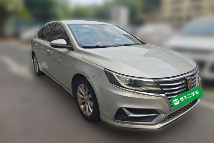 Used Roewe i6 New Energy 2017 45T Hybrid Connect & Smart Enjoyment Edition Front Right 45 Deg