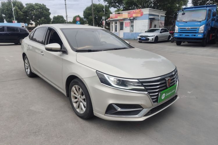 Used Roewe i6 New Energy 2017 45T Hybrid Connect & Smart Enjoyment Edition Front Right 45 Deg