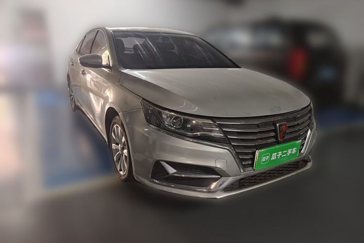 Used Roewe i6 New Energy 2017 45T Hybrid Connect & Smart Enjoyment Edition Front Right 45 Deg