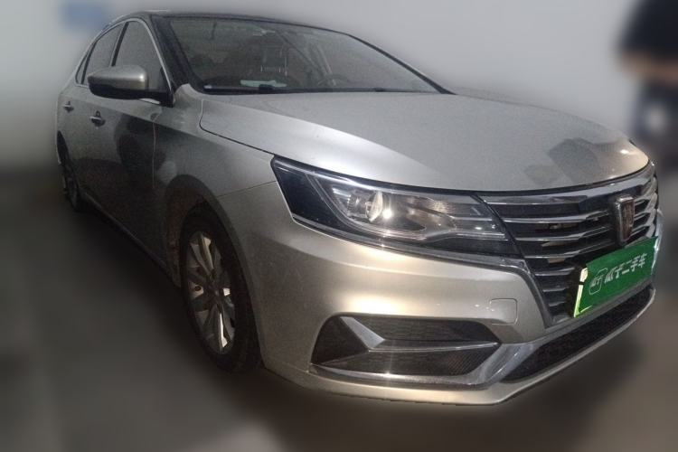 Used Roewe i6 New Energy 2017 45T Hybrid Connect & Smart Enjoyment Edition Front Right 45 Deg