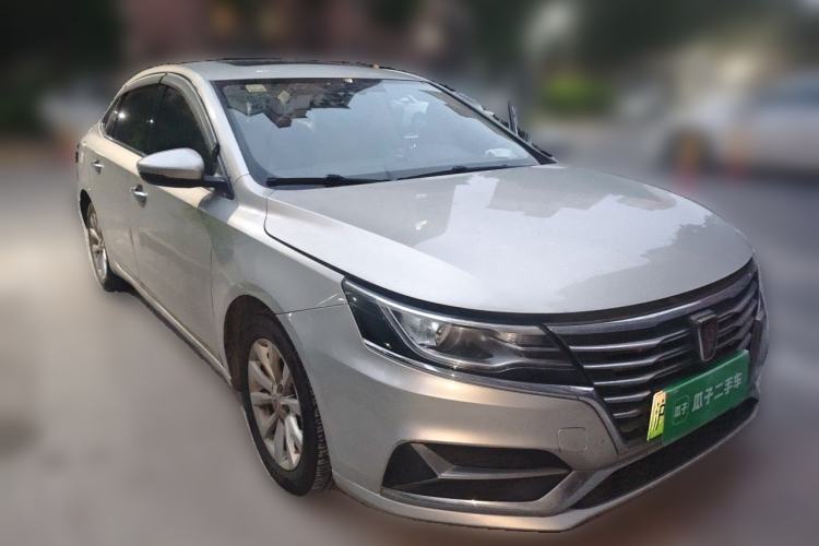 Used Roewe i6 New Energy 2017 45T Hybrid Connect & Smart Enjoyment Edition Front Right 45 Deg