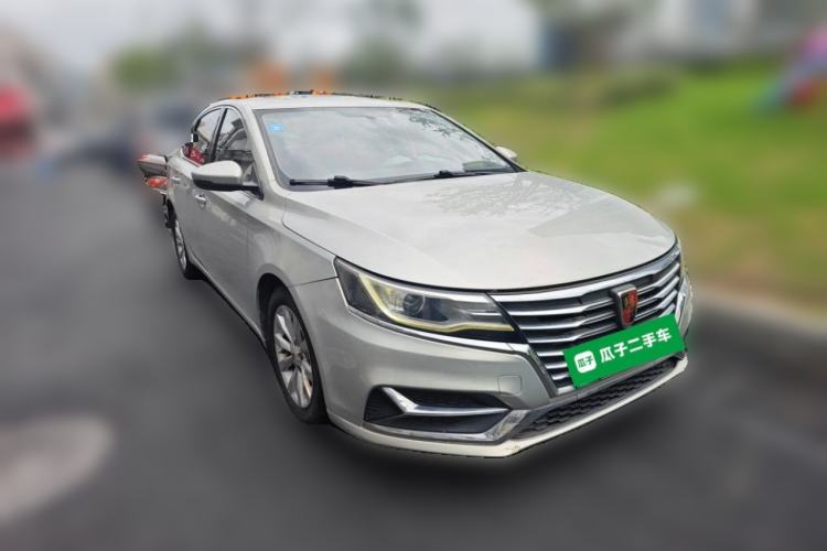 Used Roewe i6 New Energy 2017 45T Hybrid Connect & Smart Enjoyment Edition Front Right 45 Deg