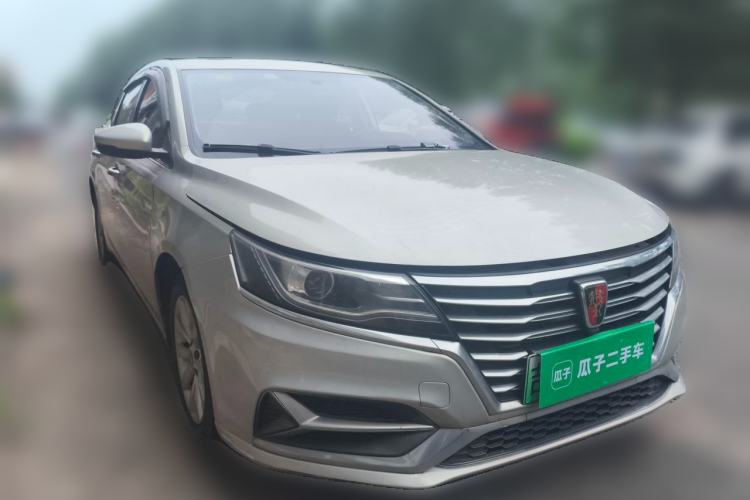 Used Roewe i6 New Energy 2017 45T Hybrid Connect & Smart Enjoyment Edition Front Right 45 Deg