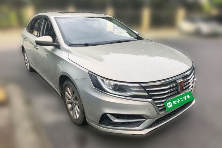 Used Roewe i6 New Energy 2017 45T Hybrid Connect & Smart Enjoyment Edition Front Right 45 Deg