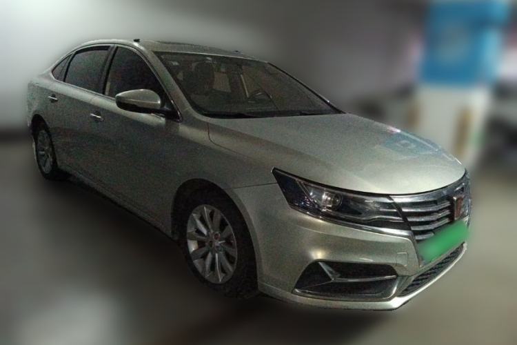 Used Roewe i6 New Energy 2017 45T Hybrid Connect & Smart Enjoyment Edition Front Right 45 Deg