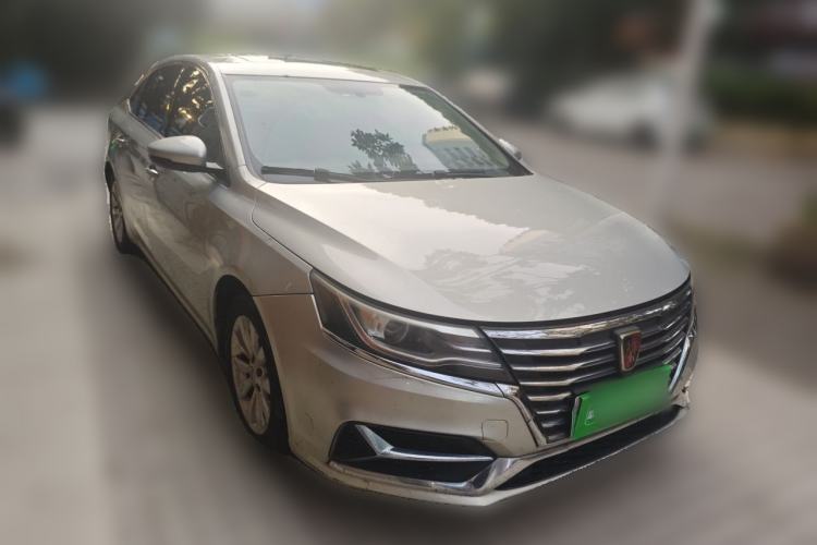 Used Roewe i6 New Energy 2017 45T Hybrid Connect & Smart Enjoyment Edition Front Right 45 Deg