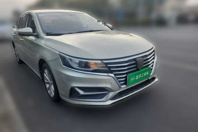 Used Roewe i6 New Energy 2017 45T Hybrid Connect & Smart Enjoyment Edition Front Right 45 Deg