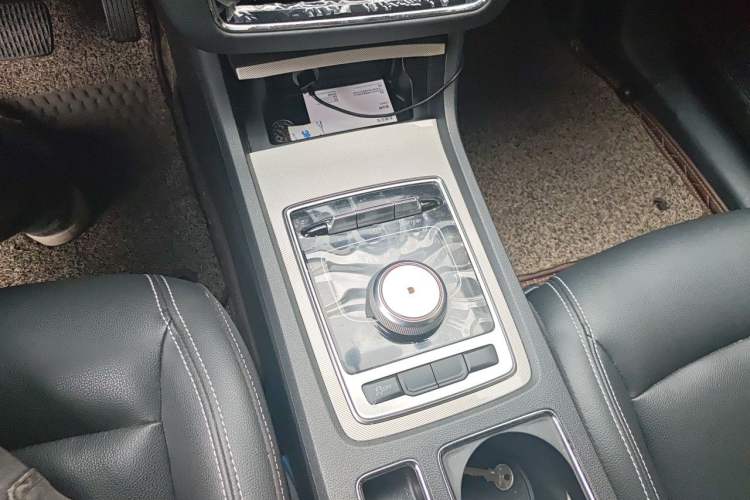 Used Roewe i6 New Energy 2017 45T Hybrid Connect & Smart Enjoyment Edition Gear Lever