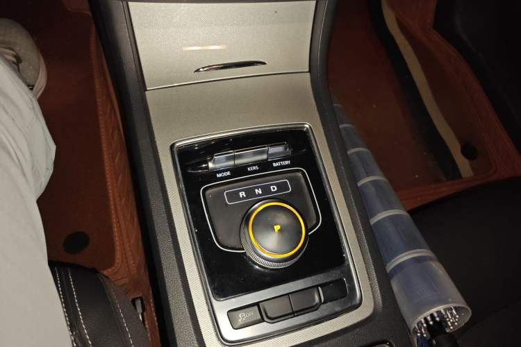 Used Roewe i6 New Energy 2017 45T Hybrid Connect & Smart Enjoyment Edition Gear Lever