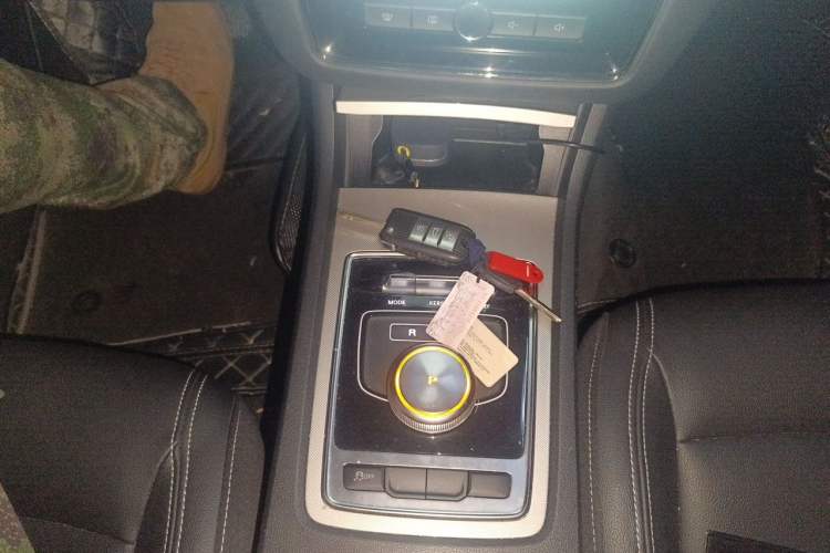 Used Roewe i6 New Energy 2017 45T Hybrid Connect & Smart Enjoyment Edition Gear Lever