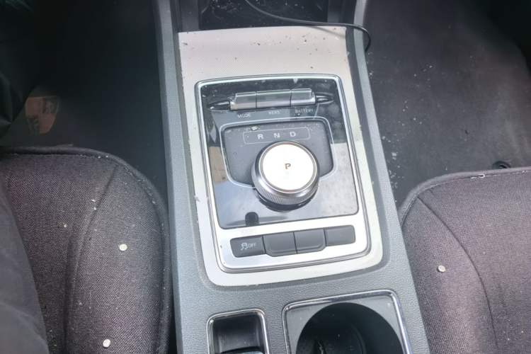 Used Roewe i6 New Energy 2017 45T Hybrid Connect & Smart Enjoyment Edition Gear Lever