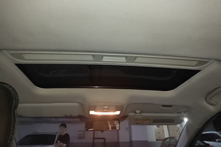 Used Roewe i6 New Energy 2017 45T Hybrid Connect & Smart Enjoyment Edition Headliner
