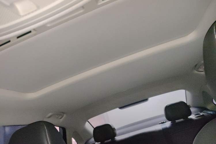 Used Roewe i6 New Energy 2017 45T Hybrid Connect & Smart Enjoyment Edition Headliner