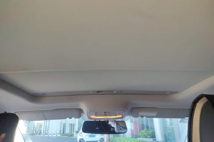 Used Roewe i6 New Energy 2017 45T Hybrid Connect & Smart Enjoyment Edition Headliner