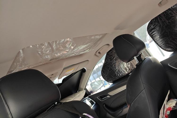 Used Roewe i6 New Energy 2017 45T Hybrid Connective Smart Luxury Edition Headliner