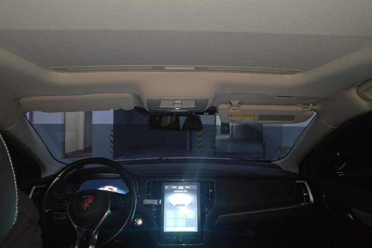 Used Roewe i6 New Energy 2017 45T Hybrid Connect & Smart Enjoyment Edition Headliner