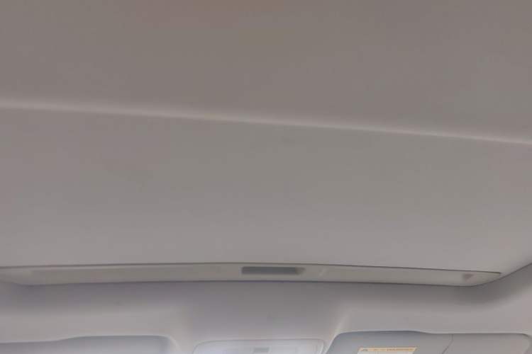 Used Roewe i6 New Energy 2017 45T Hybrid Connect & Smart Enjoyment Edition Headliner