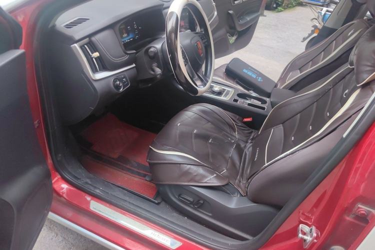 Used Roewe i6 New Energy 2017 45T Hybrid Connect & Smart Enjoyment Edition Interior 3