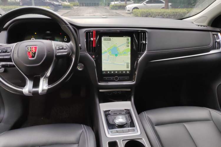 Used Roewe i6 New Energy 2017 45T Hybrid Connect & Smart Enjoyment Edition Interior 3